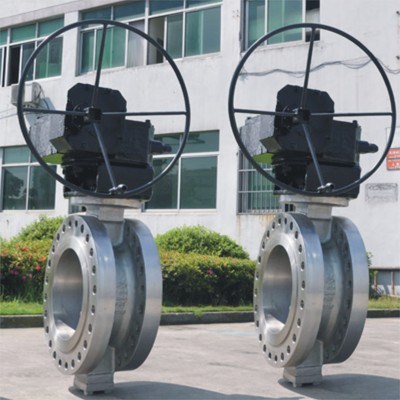 Double-offset butterfly valve